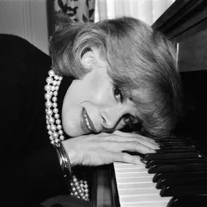 American Comedian Joan Rivers in a London hotel, 1st March 1984