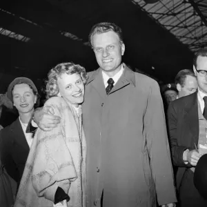 Print of Billy Graham arriving at Euston Station in London, 11th May 1955 Print of Billy Graham arriving at Euston Station in London, 11th May 1955