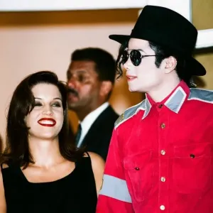 American pop singer Michael jackson with his new bride Lisa-Marie Presley during a visit American pop singer Michael jackson with his new bride Lisa-Marie Presley during a visit
