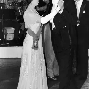 Gerald Ford Dances with Queen Elizabeth II Print 7th July 1976 Gerald Ford Dances with Queen Elizabeth II Print 7th July 1976