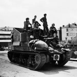 An American propelled gun seen here making its way to its embarkation point An American propelled gun seen here making its way to its embarkation point