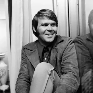 American singer Glen Campbell at the Hilton Hotel. 19th November 1970