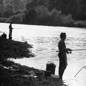 Angling. The Woodbine Challenge final on the River Blackwater. 9th April 1971