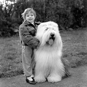 Animals. Dogs: "Duke"the Dulux dog has 3 understudies they are Tania