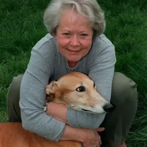 Annette Crosbie Actress April 98 With one of her greyhound dogs A©Mirrorpix Annette Crosbie Actress April 98 With one of her greyhound dogs A©Mirrorpix