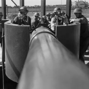 Anti aircraft spotters and gunners of the Britsh Army on the look out for enemy aircraft Anti aircraft spotters and gunners of the Britsh Army on the look out for enemy aircraft