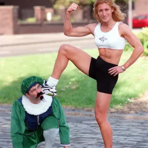 Anti smoking feature May 1998 Gladiator Siren with Sir Walter Raleigh