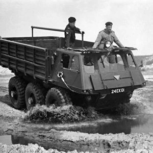 Army (Vehicles): Patrick Mennem and Stalwart carrier feature at Bovington camp