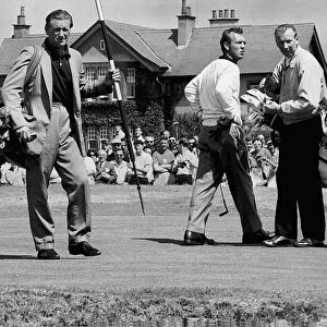Arnold Palmer and Kel Nagle on the green golf