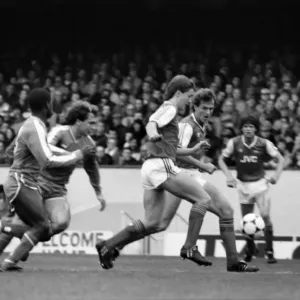 Arsenal trifft Chelsea mit 3 zu 1 in der First Division Fußball, Oktober 1986 Ligue Française