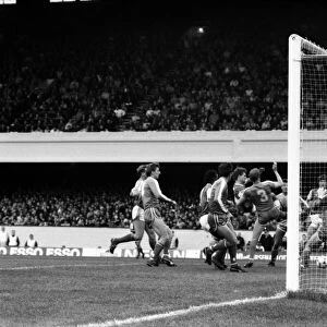 Arsenal 3 v. Chelsea 1. Division One Football. October 1986 LF20-14-076