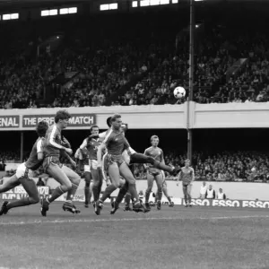 Arsenal 3 v. Chelsea 1. Division One Football. October 1986 LF20-14-021