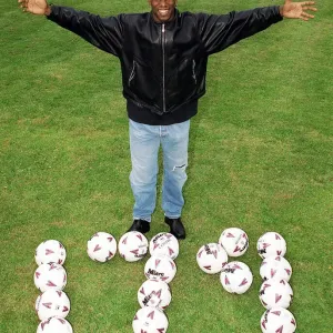 Arsenal footballer Ian Wright who is nearing the clubs goal scoring record of 178 goals Arsenal footballer Ian Wright who is nearing the clubs goal scoring record of 178 goals