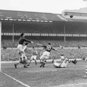 Arsenal v Chelsea F.A. Cup Semi-Final 1952 Print