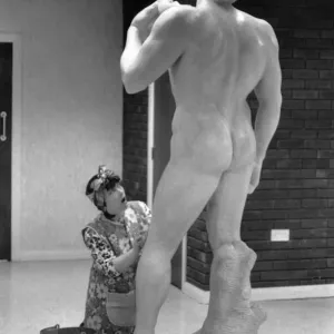 Art-Sculpture: Clean Fun ! Cleaner Vivien Richardson, 41 Art-Sculpture: Clean Fun ! Cleaner Vivien Richardson, 41