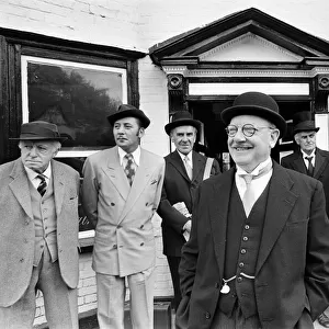 Arthur Lowe (centre) as Captain Mainwaring during the filming of the Dad
