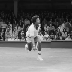 Arthur Robert Ashe, Jr. (July 10, 1943 - February 6, 1993) was an American World No Arthur Robert Ashe, Jr. (July 10, 1943 - February 6, 1993) was an American World No