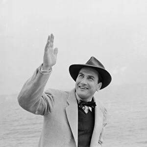Artie Shaw, much married American dance band leader arrives at Plymouth from New York