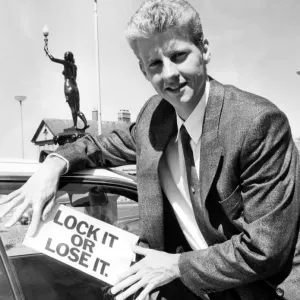 Athlete Steve Cram Steve Cram launches the Lock it or Lose it Athlete Steve Cram Steve Cram launches the Lock it or Lose it