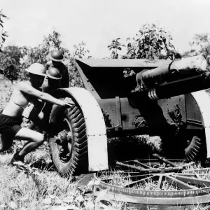 Australian troops prepare coastal defences against possible Japanese invasion. WW2