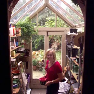 Author Sue Townsend in her house in Leicester - July 1999 Author Sue Townsend in her house in Leicester - July 1999
