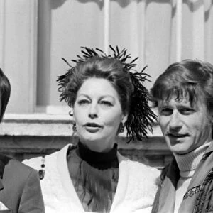 Ava Gardner August 1969 With Ian McShane and Director Roddy McDowall A©Daily