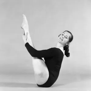 Avril Lennox Print, 1975 Daily Mirror Studio Photo Avril Lennox Print, 1975 Daily Mirror Studio Photo