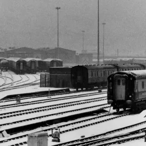 En raison de mauvais temps, ces voitures sont laissées dans les aires de service à Gateshead le 17 janvier. En raison de mauvais temps, ces voitures sont laissées dans les aires de service à Gateshead le 17 janvier.