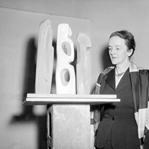 Barbara Hepworth Artist and Sculpture - March 1953 wins prize for her wood carving