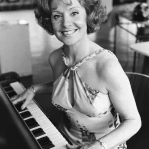 Barbara Knox Coronation Street Print 22nd August 1974