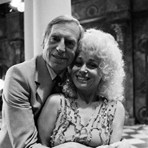 Barbara Windsor on the set of a TV show with Larry Grayson. 23rd May 1984
