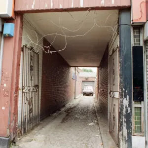 Barbed wire is allowed to be used as a form of security on Far Gosford Street Barbed wire is allowed to be used as a form of security on Far Gosford Street