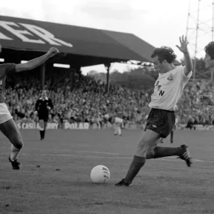 Barnsley 3 v. Bolton 0. September 1981 MF03-08-031 Barnsley 3 v. Bolton 0. September 1981 MF03-08-031