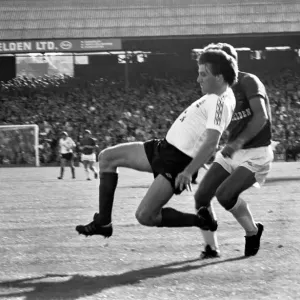 Barnsley 3 v. Bolton 0. September 1981 MF03-08-034 Barnsley 3 v. Bolton 0. September 1981 MF03-08-034