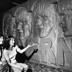 The Beatles Fibre Glass Sculpture Print The Beatles Fibre Glass Sculpture Print