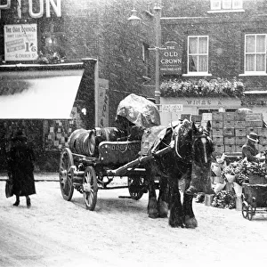 Beer delivery in the snow to The Old Crown public house in Union Street in Kingston Upon