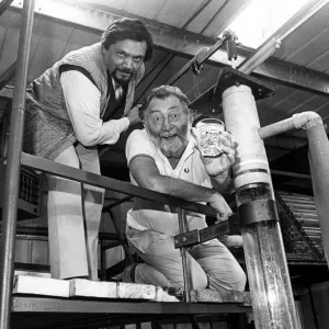 Beer loving TV botanist David Bellamy with Ces Vallally on 20th May, 1986 Beer loving TV botanist David Bellamy with Ces Vallally on 20th May, 1986