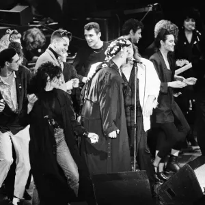 Ben Volpeliere-Pierrot, Meat Loaf et Boy George se produisent à Stand by Me.