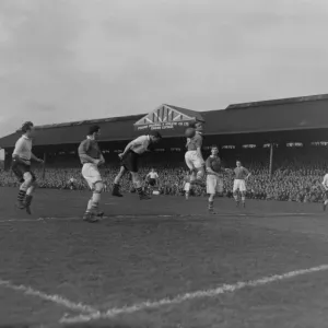 Bennett Staff Photographer April 11th 1952 Good Friday Football Fulham