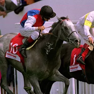 Benny The Dip (rail) wins The Derby from Silver Patriarch at Epsom - June 1997