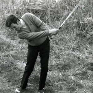 BERNARD GALLACHER golf 1971 sport action Bernard Gallacher BERNARD GALLACHER golf 1971 sport action Bernard Gallacher