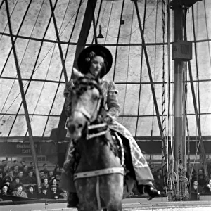 Bertram Mills Circus at Luton. April 1950 O23401-016