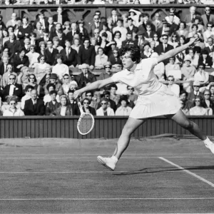 Billie Jean King (USA) vs Britains Winnie Shaw during there Centre Court Women Billie Jean King (USA) vs Britains Winnie Shaw during there Centre Court Women