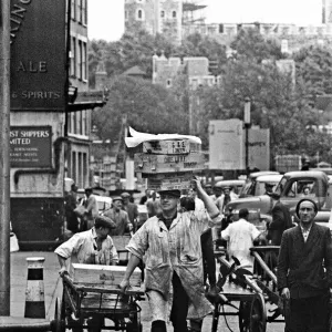 Billingsgate Market Scenes and Porters, 24th July 1964 Billingsgate Market Scenes and Porters, 24th July 1964