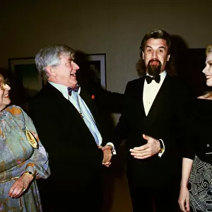 Billy Connolly with wife Pamela Stephenson attending a dinner. June 1985
