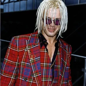 Billy Idol Singer leaving Heathrow Airport for Paris where he is to do a show Dbase Billy Idol Singer leaving Heathrow Airport for Paris where he is to do a show Dbase