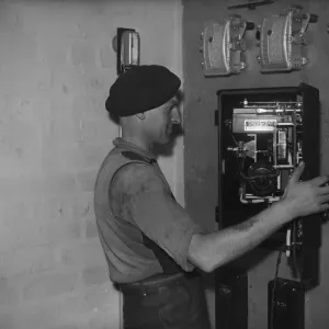 Bilston Pottery Print 1958 - Electrical Kiln Inspection