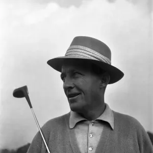 Bing Crosby Golfing. September 1952 C4587
