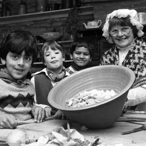 Birkby Infants School pupils Tony Chong (left), Craig Law Birkby Infants School pupils Tony Chong (left), Craig Law