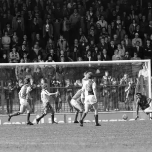 Blackburn Rovers 1 v. Watford 2. April 1982 MF06-29-046 Local Caption Division 1 Blackburn Rovers 1 v. Watford 2. April 1982 MF06-29-046 Local Caption Division 1